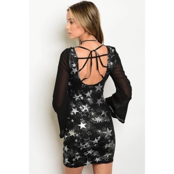 Dresses & Skirts - 🆕Fun black and silver dress.